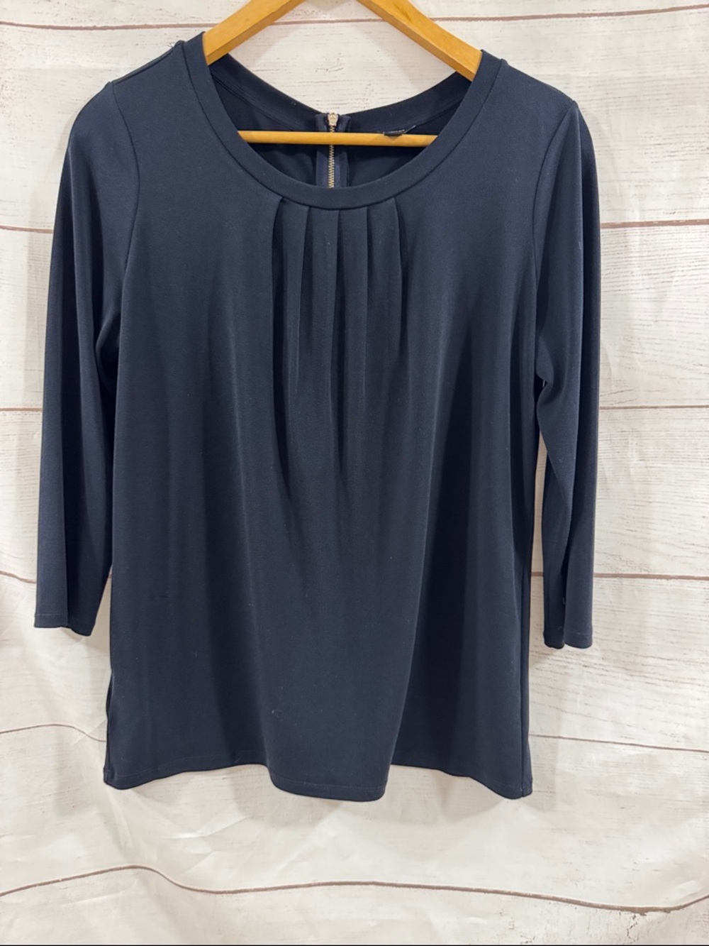 Women’s Navy Pleated Front 3/4 Sleeve Top Ann Taylor Medium